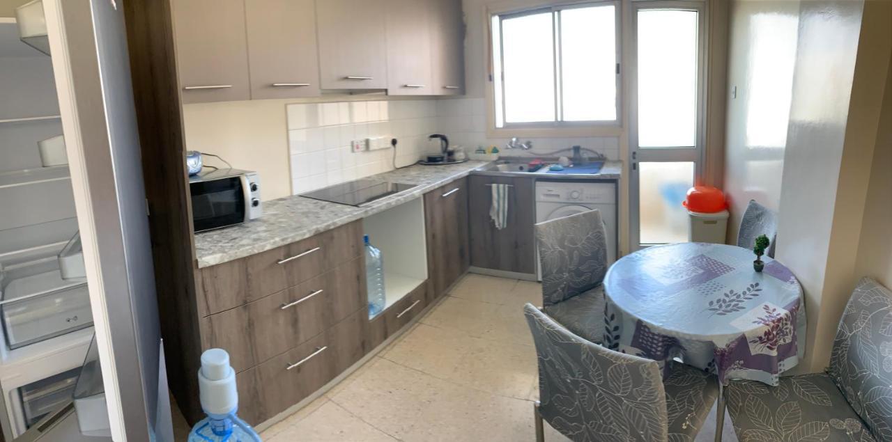 Ptolemaidos Cosy Family Apartment Larnaca Eksteriør billede