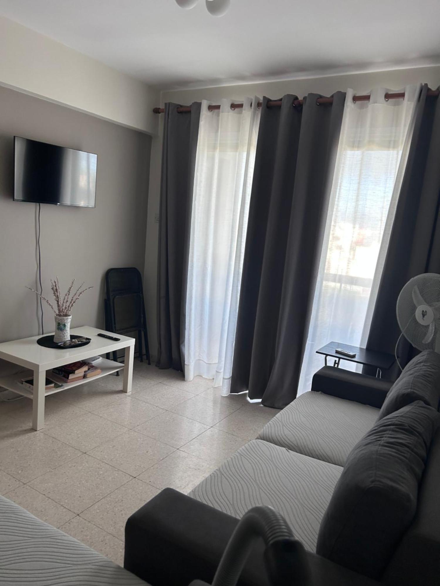 Ptolemaidos Cosy Family Apartment Larnaca Eksteriør billede